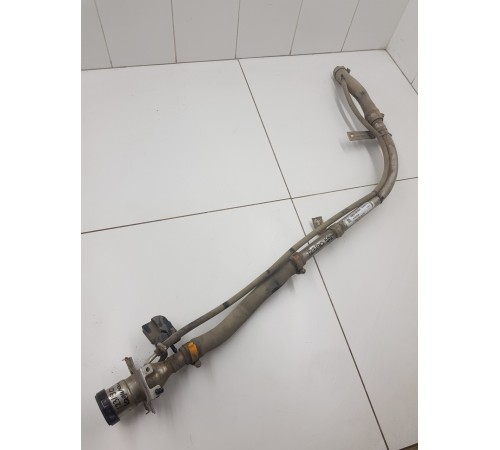 Горловина топливного бака