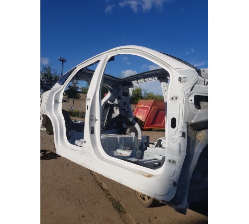 Порог со стойкой правый