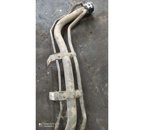 Горловина топливного бака