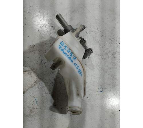 Главный тормозной цилиндр с бачком