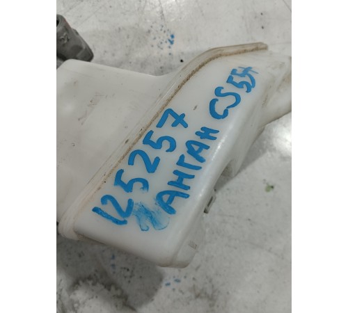 Главный тормозной цилиндр с бачком