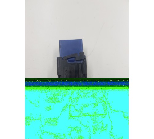 Кнопка открывания крышки багажника