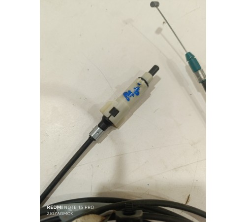 Трос открывания лючка бензобака