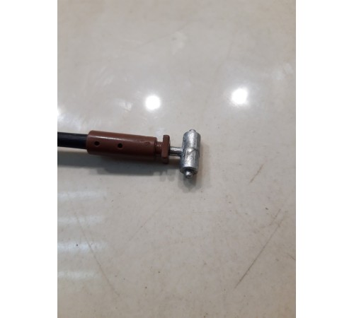 Тросик ручки передней правой