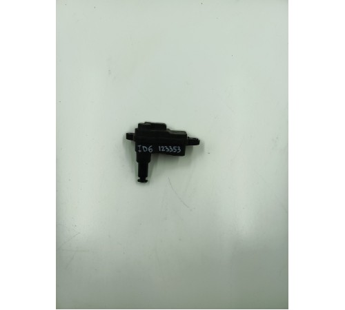 Активатор замок лючка подзарядки батарей