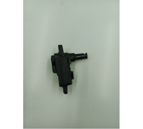 Активатор замок лючка подзарядки батарей