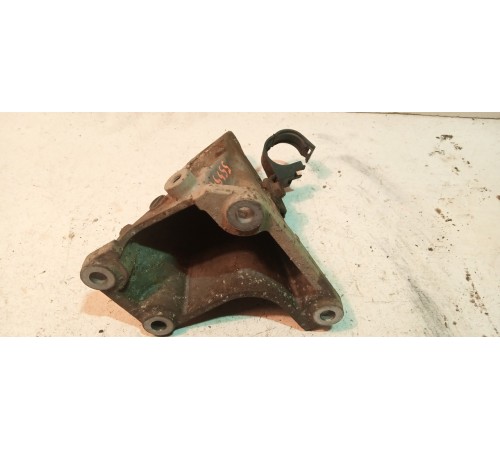 Опора двигателя правая