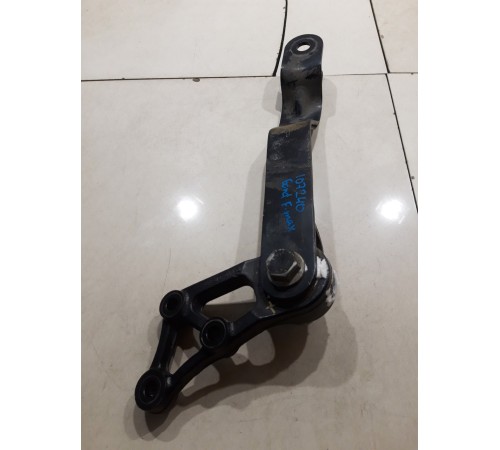 Кронштейн(крепление) тяги стабилизатора к раме