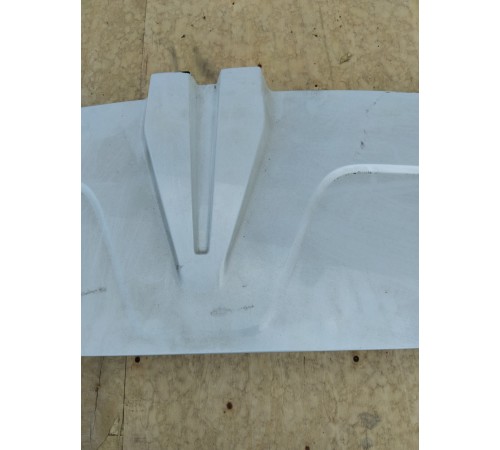 Спойлер крышки багажника