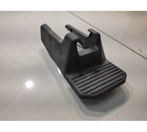 Заглушка крепления сиденья