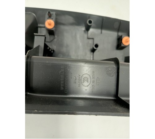 Накладка задней панели замка багажника