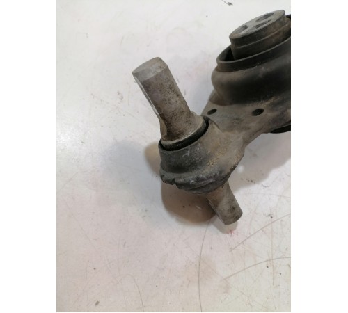 Опора двигателя задняя