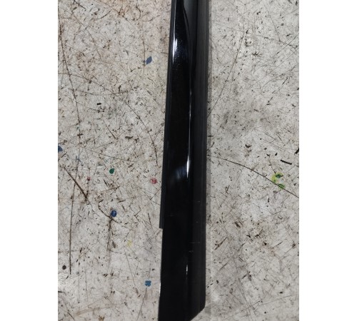 Уплотнитель стекла задний левый внешний