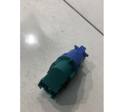 Выключатель стоп-сигнала