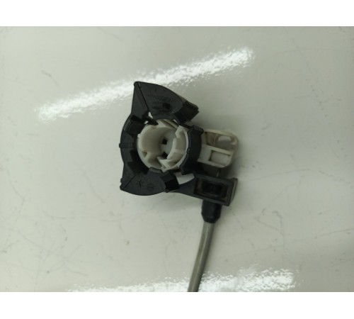 Замок капота