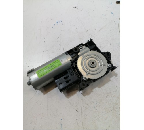 Моторчик люка крыши задний