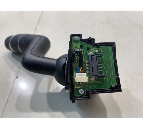 Подрулевой переключатель стеклоочистителей