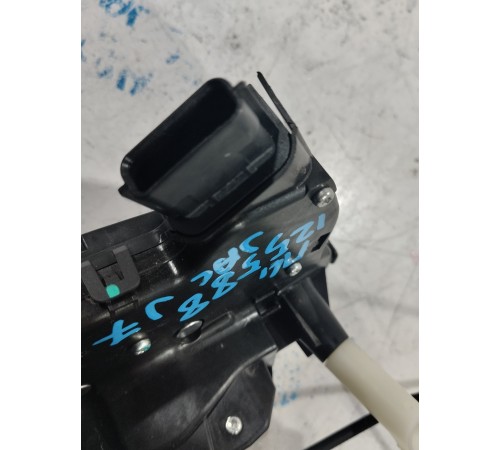 Замок двери передний левый