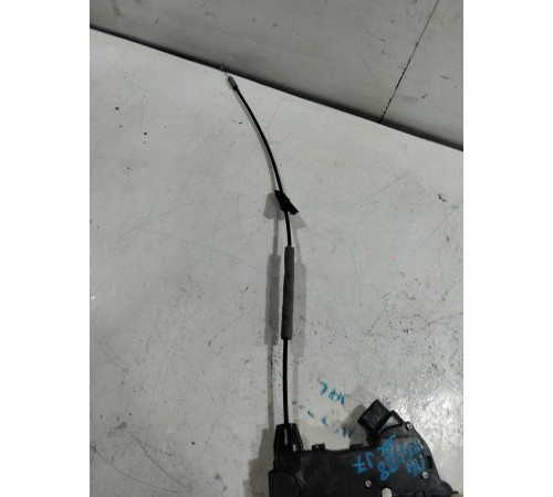 Замок двери передний левый