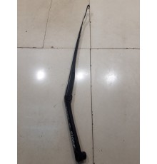 Поводок стеклоочистителя (правый)