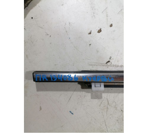 Уплотнитель стекла передний правый внешний