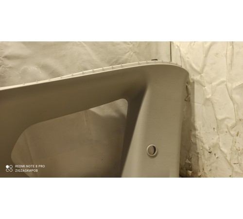 Обшивка задней стойки (левая)