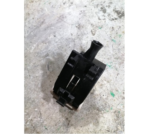 Ручка рычаг открывания капота