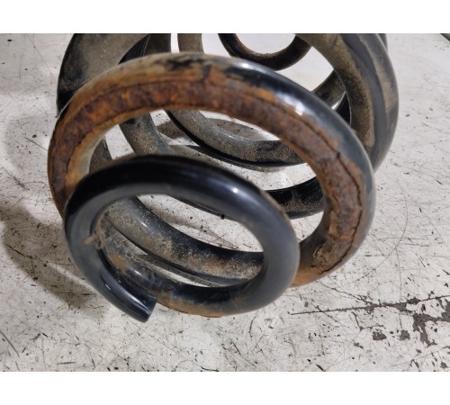 Пружина подвески задняя левая