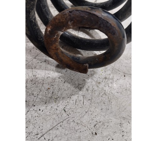 Пружина подвески задняя левая