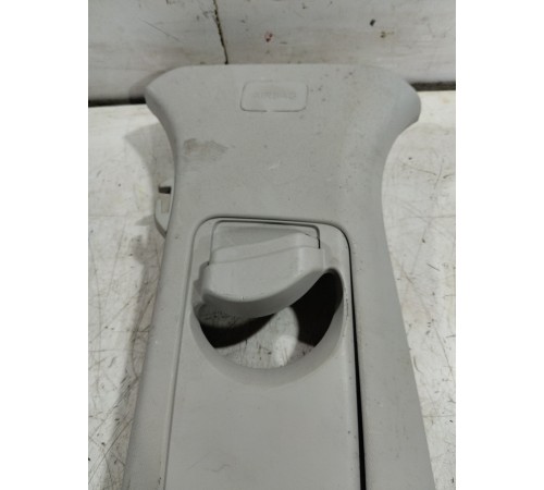 Обшивка центральной стойки левая верхняя