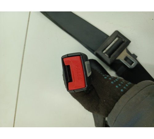 Ответная часть ремня безопасности задняя