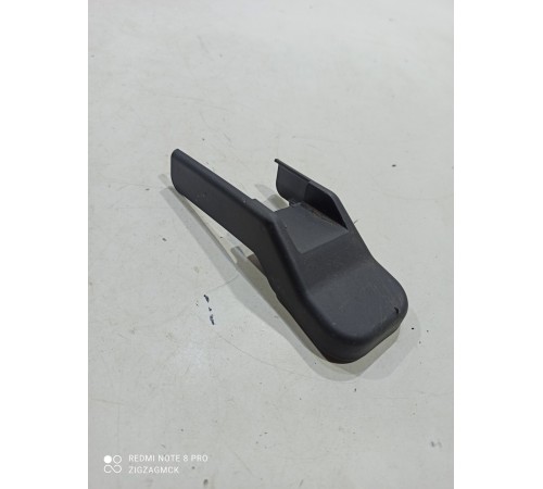 Накладка крепления сиденья правая