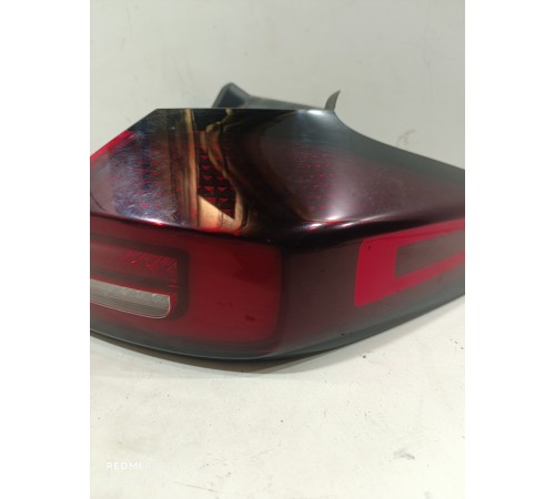 Фонарь задний правый наружный