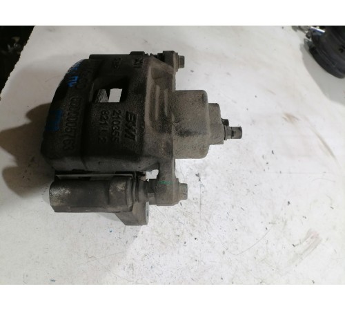 Суппорт передний левый