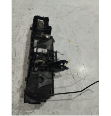 Кронштейн внешней ручки двери передний левый