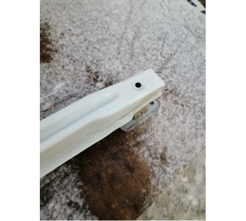 Усилитель заднего бампера