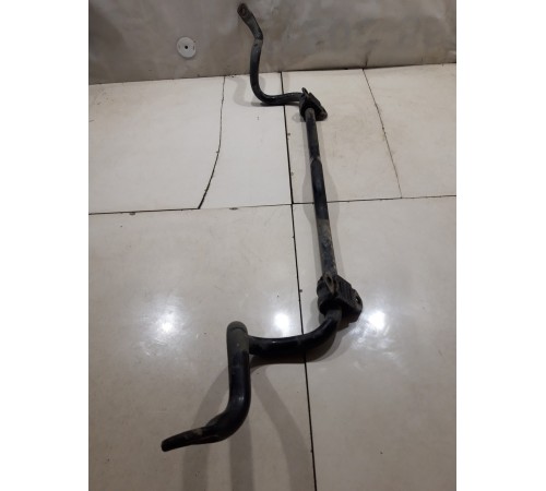 Стабилизатор передний