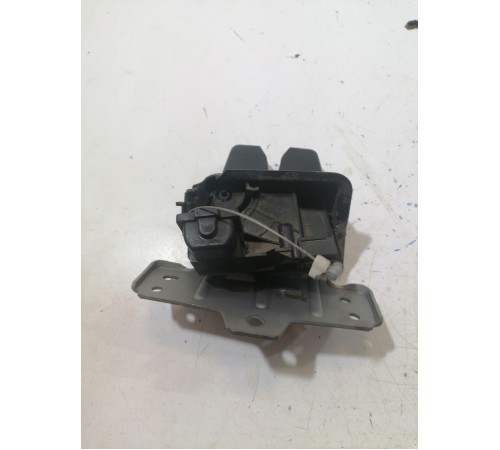 Замок багажника