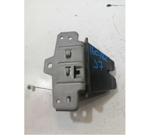 Замок багажника