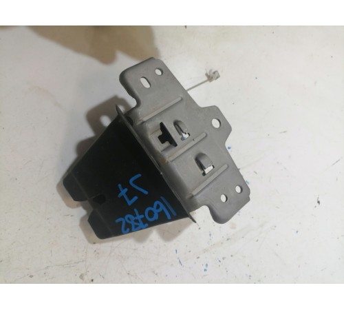 Замок багажника