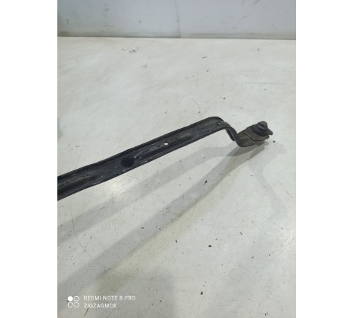 Крепление топливного бака левое