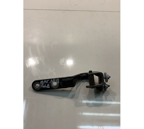 Петля багажника (левая)