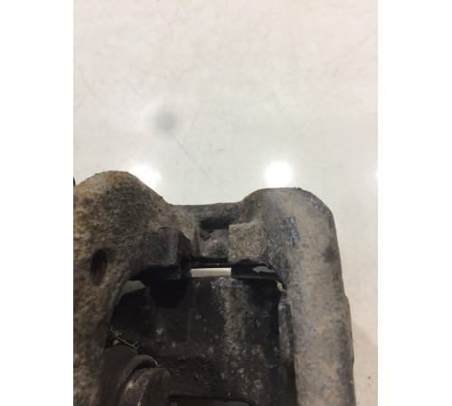 Суппорт (задний, правый)