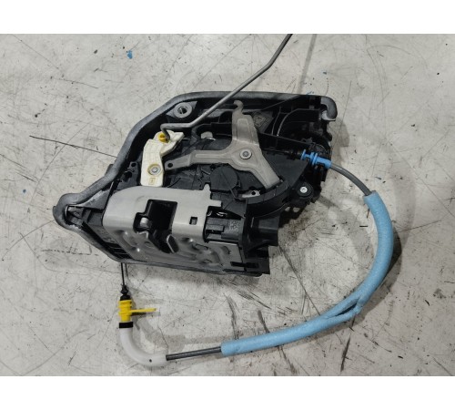 Замок двери (передний левый)