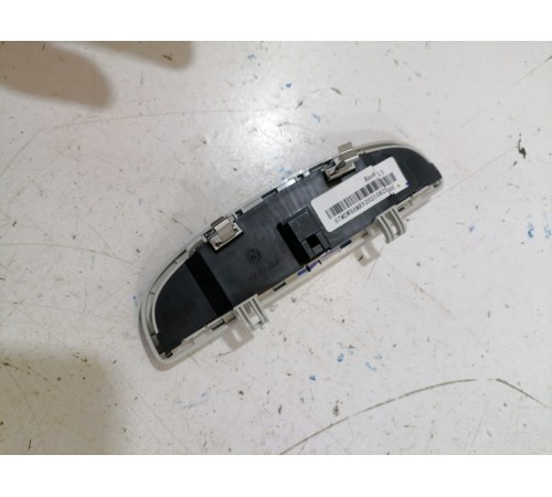 Плафон подсветки салона