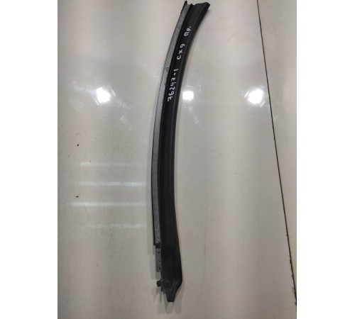 Уплотнитель заднего глухого стекла(правый)