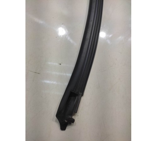 Уплотнитель заднего глухого стекла(правый)