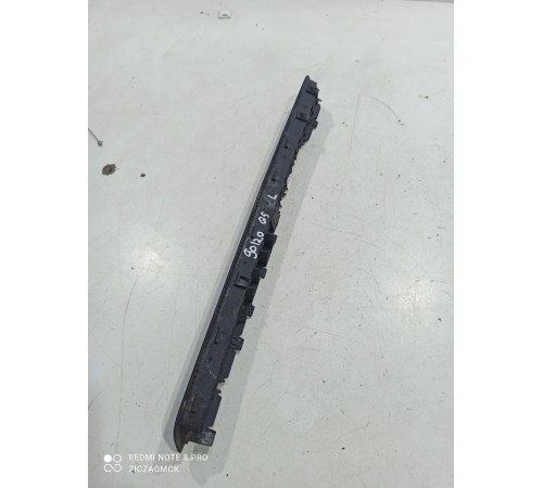 Дефлектор размораживателя ветрового стекла левый