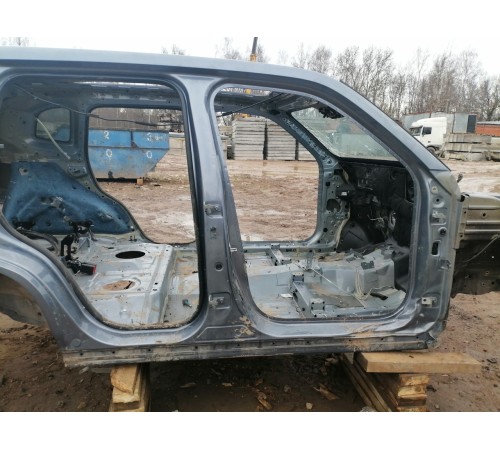 Порог правый с центральной стойкой