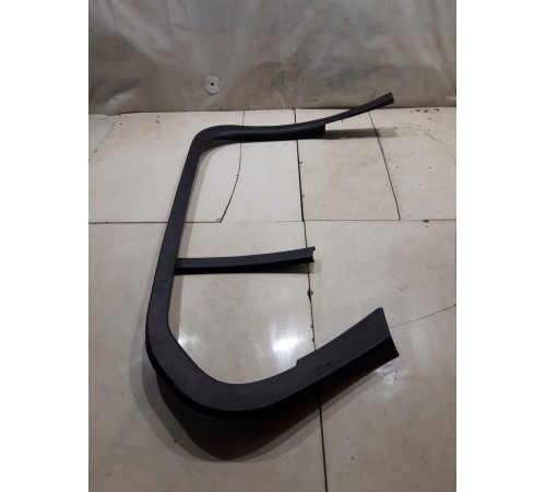 Накладка стекла двери (задняя левая)